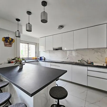 Apartman Large Air-conditioned For 7 People, Free Parking Párizs