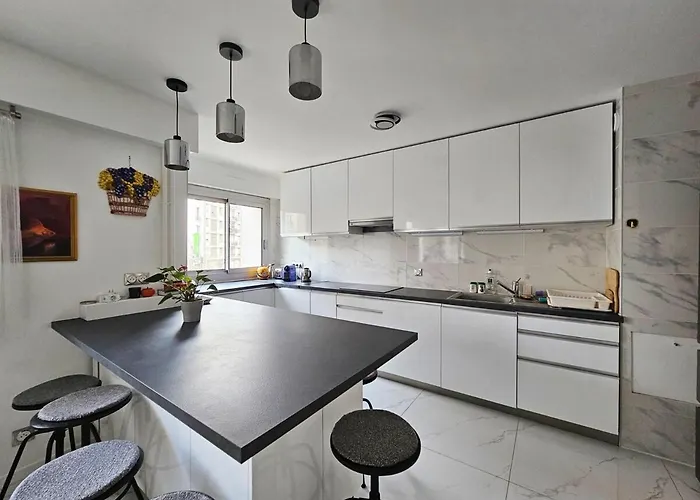 公寓 Large Air-conditioned For 7 People, Free Parking 巴黎