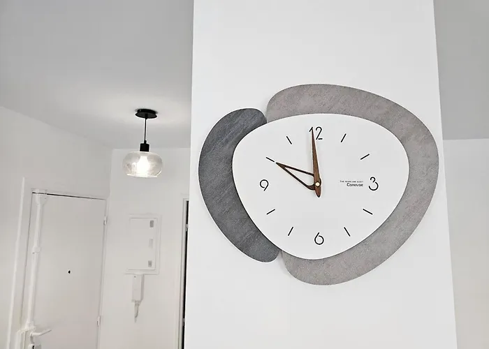 公寓 Large Air-conditioned For 7 People, Free Parking *